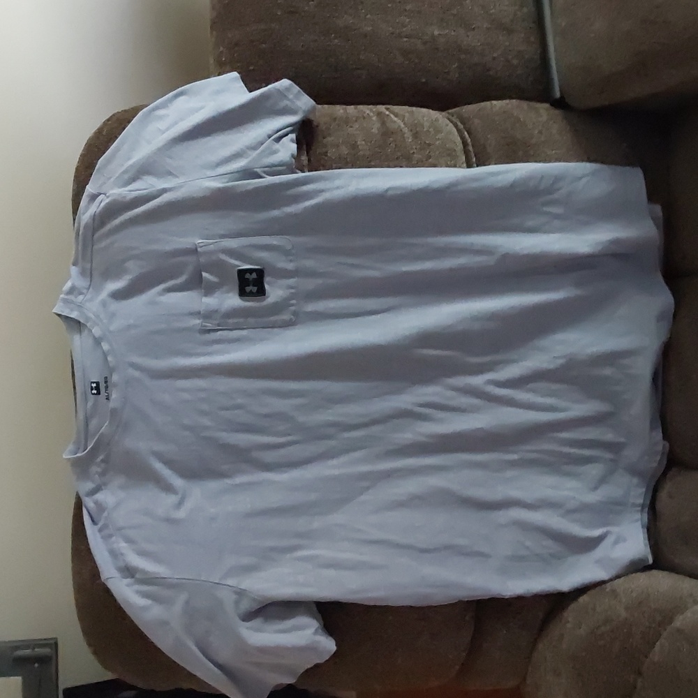 Mens under armour shirt
